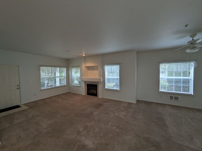 Building Photo - 1770 Spencer Ct