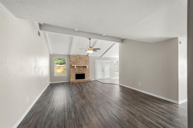 Building Photo - 22306 Red River Dr