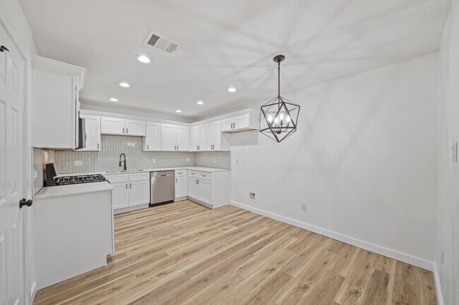 Foto del edificio - 4154 Erby St