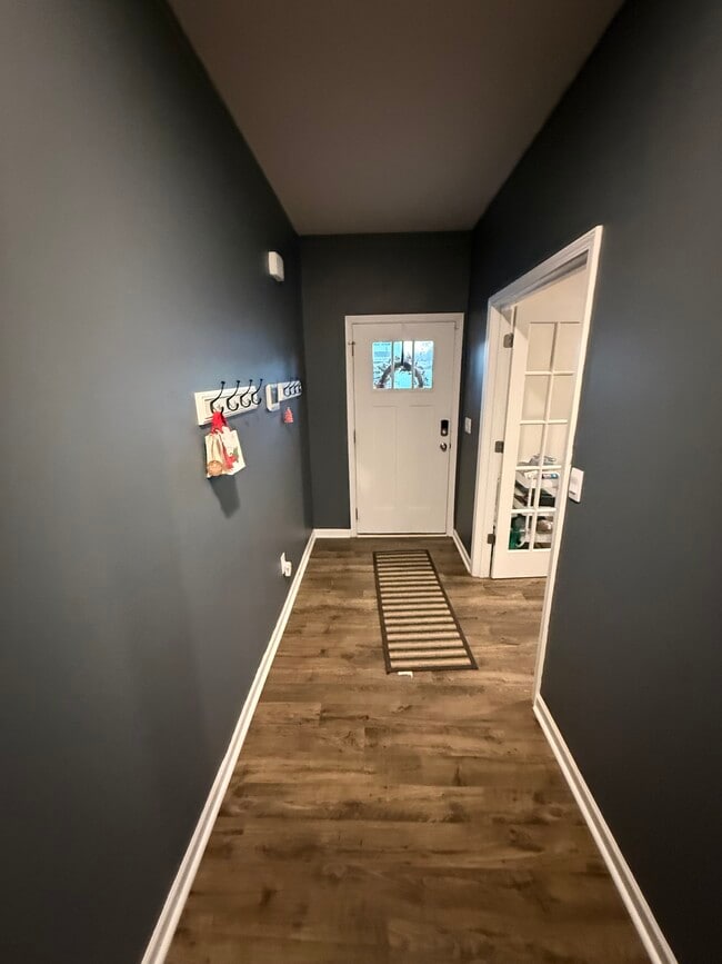 Building Photo - 209 Wheatfield Rd