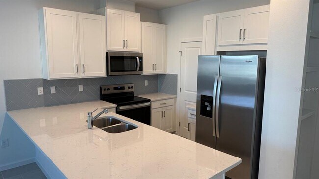 Foto del edificio - 1350 Tarflower Dr
