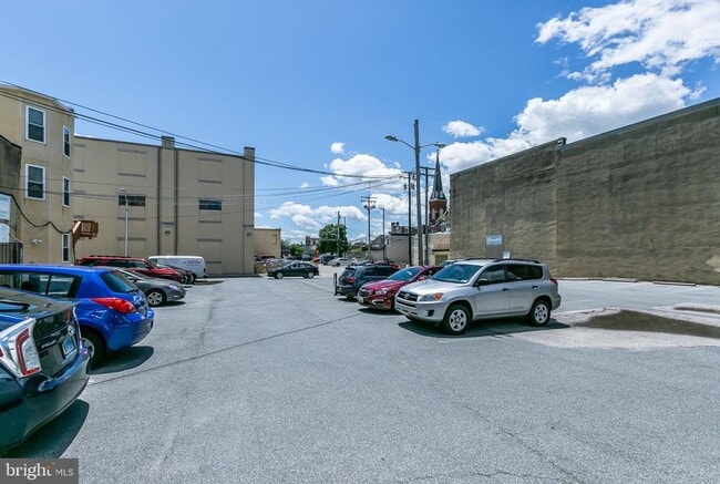 Building Photo - 1 W Henrietta St