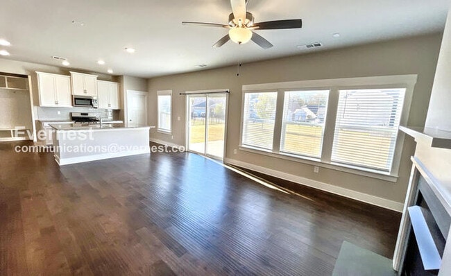 Building Photo - 8772 Snowy Owl Rd