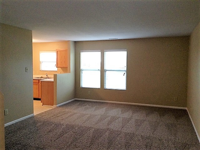 Building Photo - 944 Stonehurst Dr