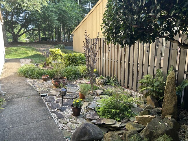 Building Photo - 4039 Ivystone Ct