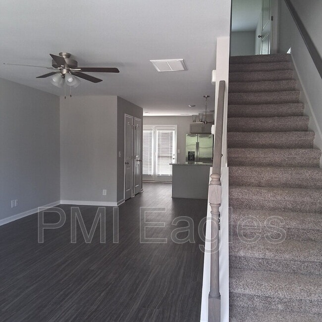 Building Photo - 150 Davis Rdg Ln