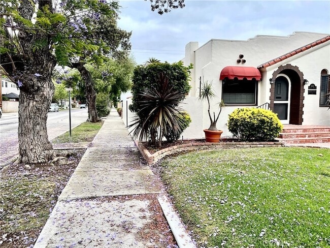 Building Photo - 3601 Cerritos Ave