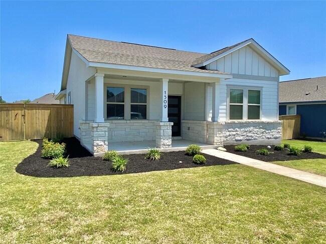 Foto del edificio - 1509 Longhorn Ranch Dr