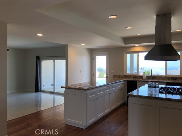 Building Photo - 14687 Deervale Pl
