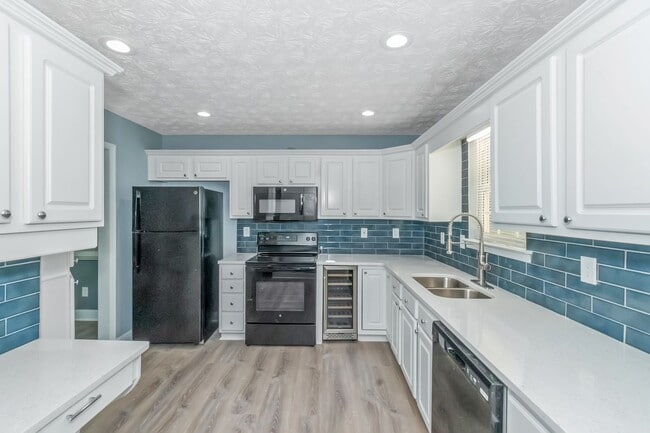 Photo - Luxurious Oasis with Unbeatable Move-In Deal in Covington House
