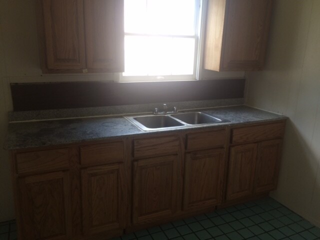 Building Photo - 1818 N 24th St