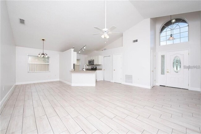 Building Photo - 1713 Boxeney Dr