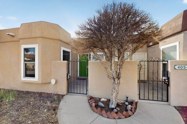 Building Photo - NE 2 Bedroom 2 Bath with Garage