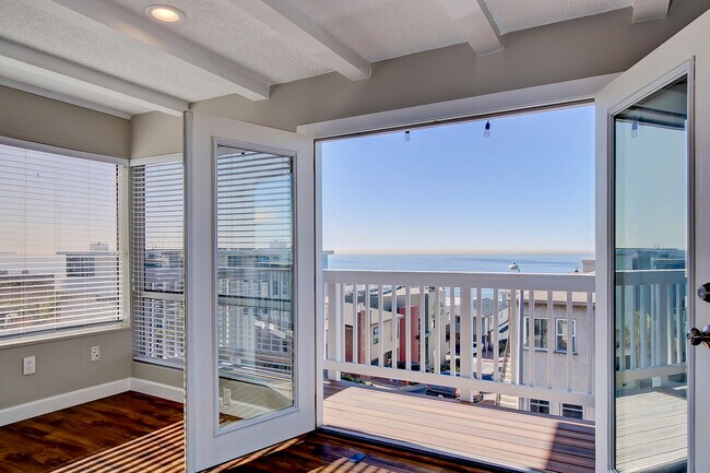 2800 Manhattan Ave, Manhattan Beach - 2800 Manhattan Ave