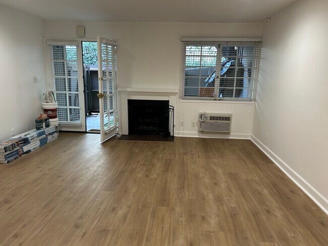 Foto del edificio - 4712 Whitsett Ave