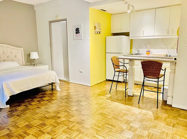 Foto del edificio - 150 W 51st St