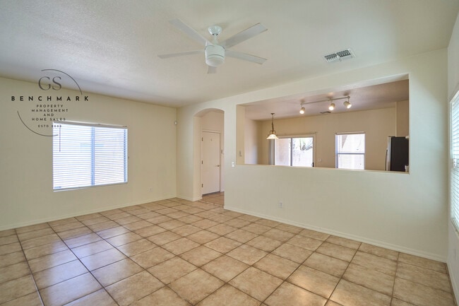 Foto del edificio - 4211 E Wading Pond Dr