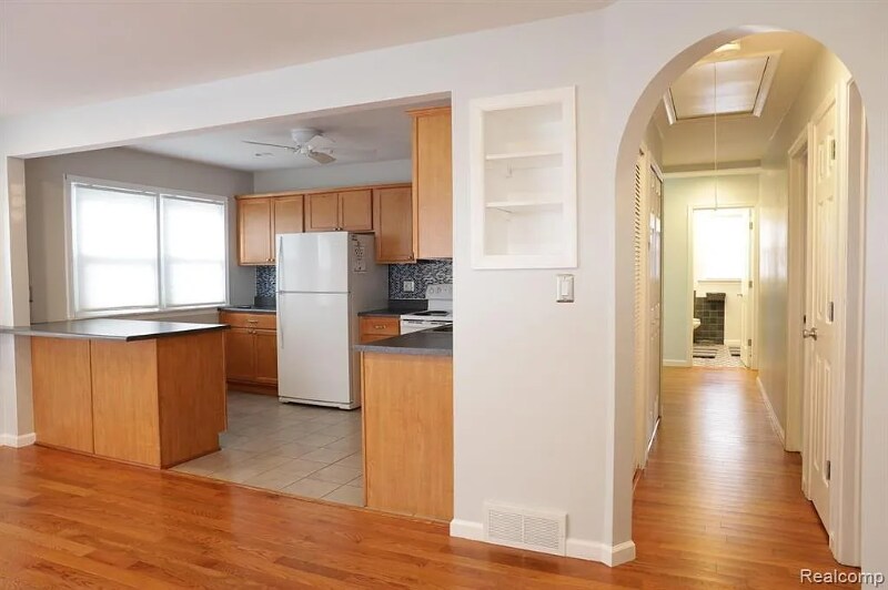 Foto del edificio - 1260 Harwood Ave