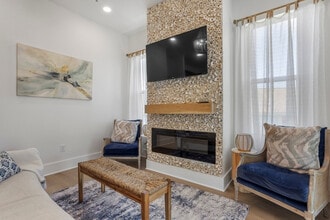 Building Photo - 1472 Georgia Pl