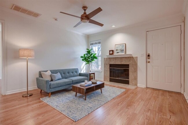 Building Photo - 7685 Northcross Dr