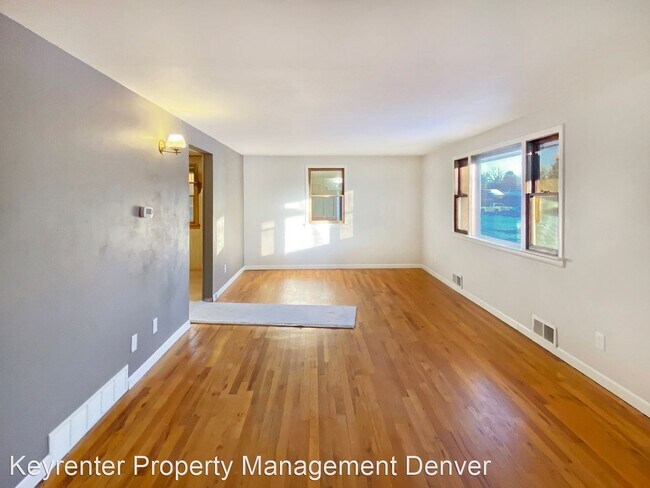 Foto del edificio - 3 br, 1 bath House - 1436 Warren Ave