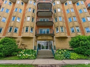 Building Photo - 100 W Roosevelt Ave