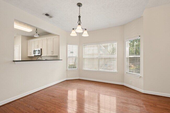 Foto del edificio - 2741 Rosedale Pl