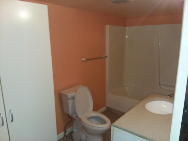 Foto del edificio - 203 N Perry St