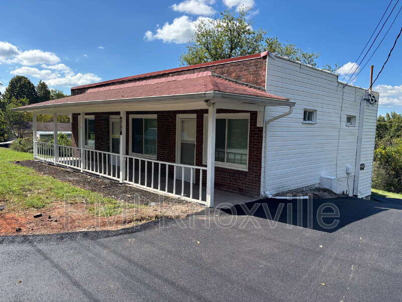 Primary Photo - 3089 Washington Pike