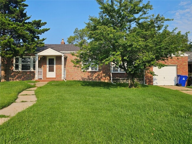Building Photo - 1636 Quendo Ave