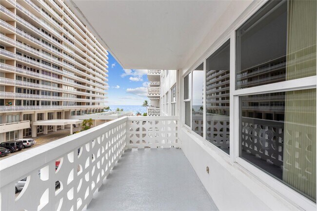 Foto del edificio - 4010 Galt Ocean Dr