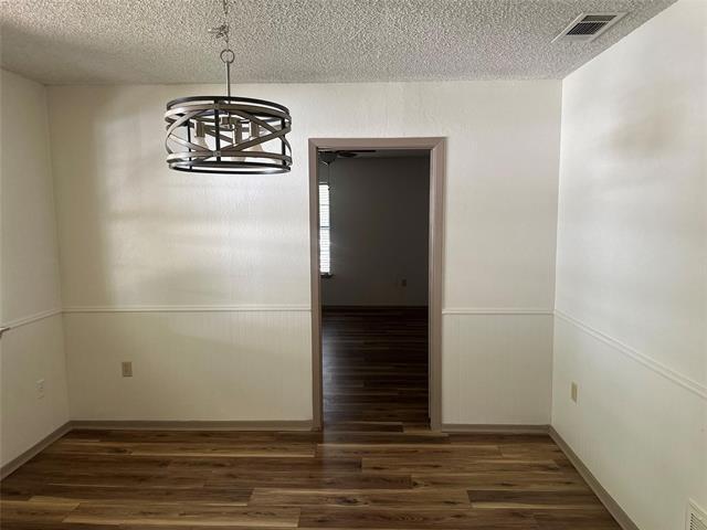 Foto del edificio - 3525 Sunnyview Ln