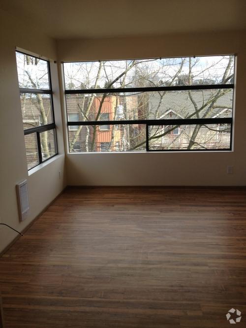 Building Photo - 1417 4th Ave W
