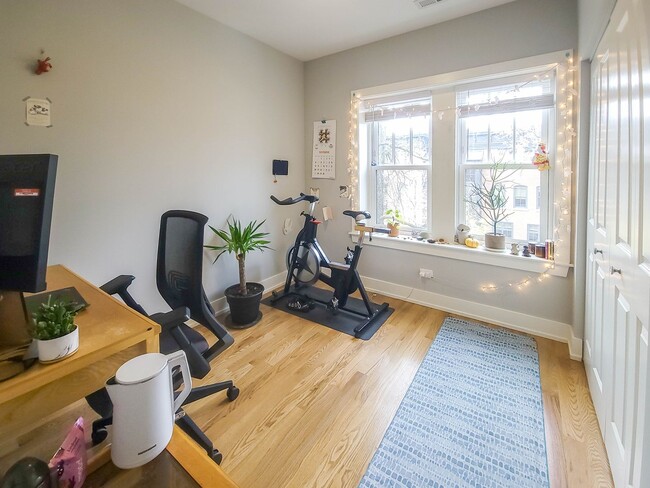 Photo - 2109 N Sedgwick St Apartment