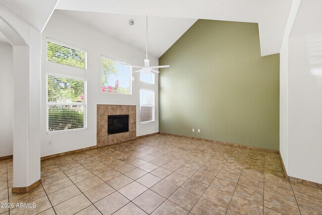Foto del edificio - 9065 E Gary Rd