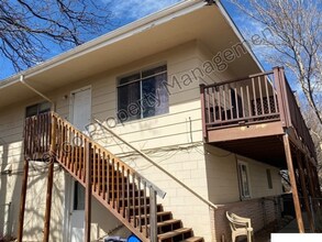 Building Photo - 2433-2435 Crabtree Dr