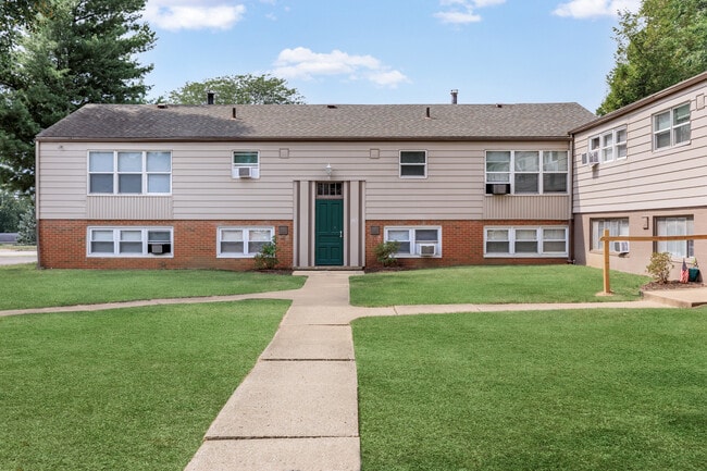 Foto del edificio - Premier Garden Apartments