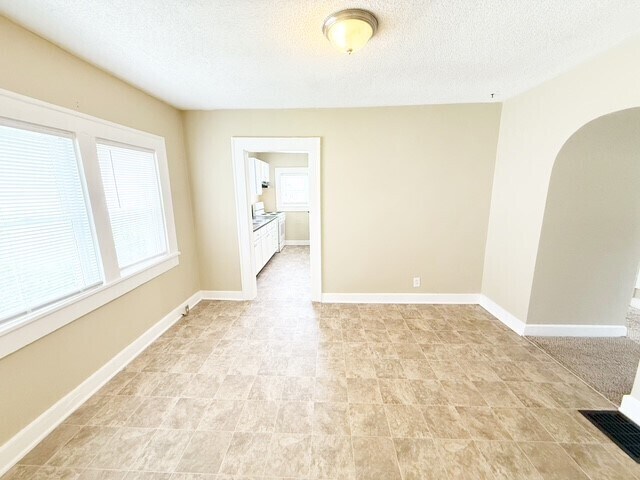 Foto del edificio - 5417 Greenfield Ave