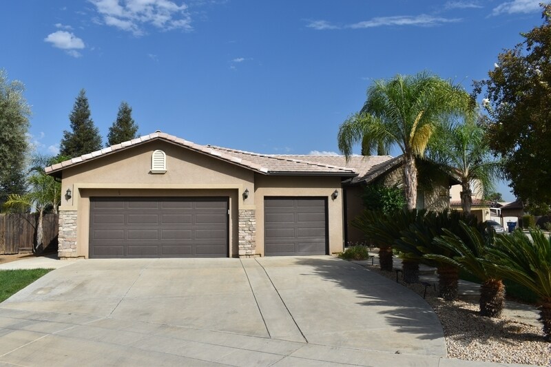 Foto principal - 6760 W Kadota Ave