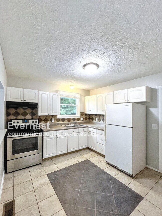 Foto del edificio - 4749 Colemont Pl