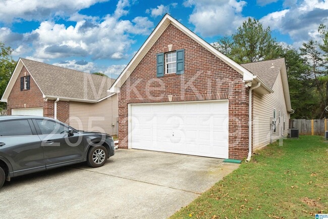 Building Photo - 5290 Cottage Ln