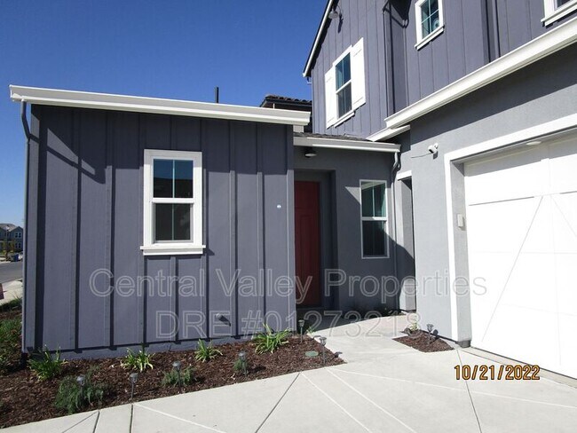 Building Photo - 2909 Turner Ave