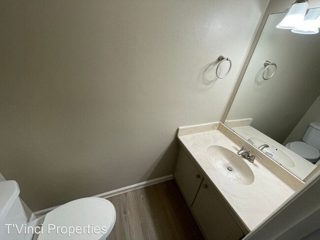 Building Photo - 2 br, 1.5 bath House - 205 Northpoint Ave....