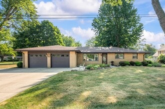 Building Photo - 1686 N Teakwood Dr