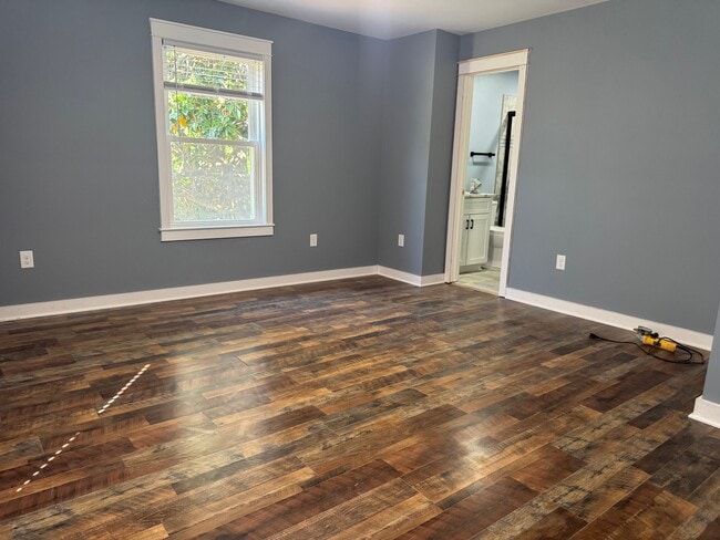Building Photo - 1008 Rockland Cir SW