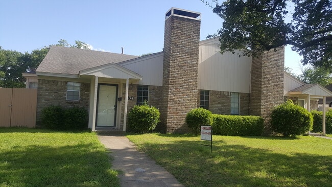 Photo - 634 Woodhaven Pl House