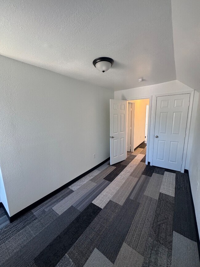 Foto del edificio - 551 S Nappanee St