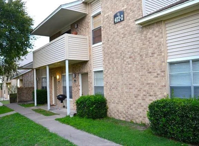 402 Summer Ct, College Station, TX 77840 Townhome Rentals in College
