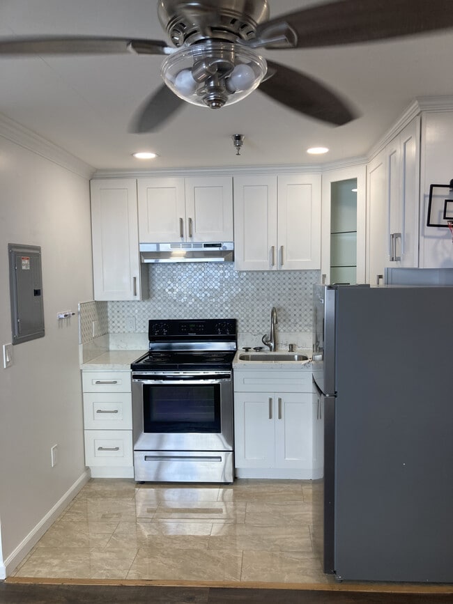 Building Photo - Bakman Hall