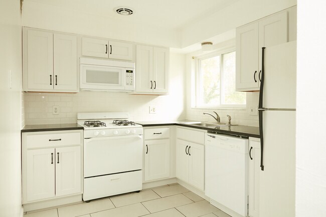 Foto del edificio - 5 S Big Bend Blvd